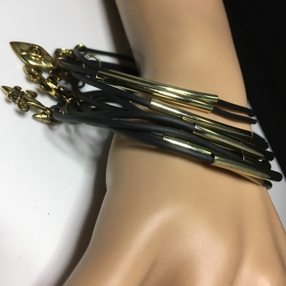 Jewelry - Picture 6 of 7